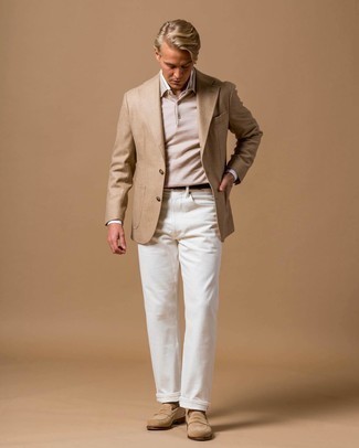 С чем носить светло-коричневый пиджак мужчине: Светло-коричневый пиджак в сочетании с белыми джинсами позволит подчеркнуть твой личный стиль и выигрышно выделиться из серой массы. Думаешь сделать образ немного элегантнее? Тогда в качестве обуви к этому ансамблю, стоит выбрать светло-коричневые замшевые лоферы.