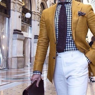Как носить горчичный пиджак с бело-синей классической рубашкой мужчине: Горчичный пиджак и табачный пиджак — must have вещи в гардеробе молодых людей с хорошим чувством стиля.