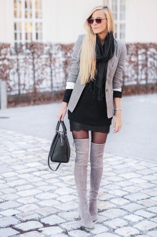 Черное вязаное платье-свитер от Boutique Moschino