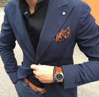 С чем носить оранжевые часы в 30 лет мужчине: Такое простое и комфортное сочетание вещей, как темно-синий пиджак и оранжевые часы, понравится мужчинам, которые любят проводить дни в постоянном движении.