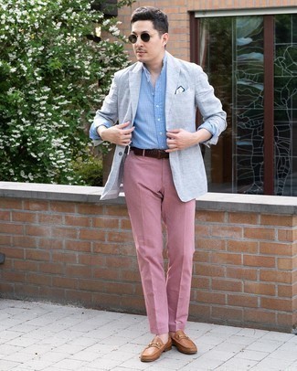 Какие пиджаки носить с розовыми классическими брюками в 30 лет мужчине: Несмотря на то, что этот ансамбль кажется довольно выдержанным, дуэт пиджака и розовых классических брюк всегда будет выбором стильных молодых людей, пленяя при этом дамские сердца. В сочетании с этим ансамблем наиболее выигрышно выглядят коричневые кожаные лоферы.