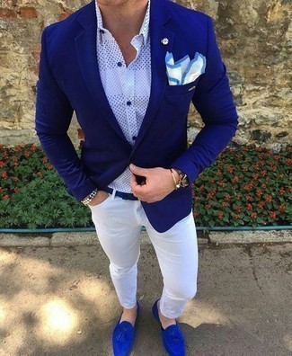 Какие лоферы носить с синим пиджаком мужчине: Синий пиджак и белые джинсы — отличный выбор для создания мужского лука в стиле элегантной повседневности. Хотел бы добавить в этот наряд немного изысканности? Тогда в качестве дополнения к этому образу, выбери лоферы.