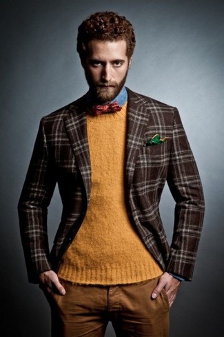 Какие свитера с круглым вырезом носить с табачным пиджаком в 30 лет мужчине в стиле смарт-кэжуал: Табачный пиджак и свитер с круглым вырезом — прекрасный вариант для офисного образа на каждый день.