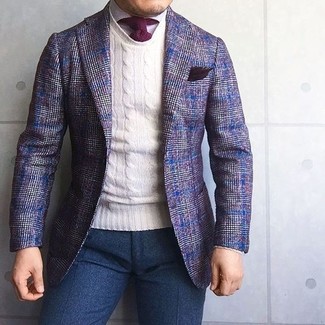 Какие классические брюки носить с фиолетовым пиджаком в 30 лет мужчине: Несмотря на то, что это достаточно сдержанный ансамбль, сочетание фиолетового пиджака и классических брюк всегда будет выбором современных джентльменов, пленяя при этом сердца прекрасных дам.
