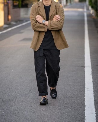 Какие лоферы носить с коричневым пиджаком в 30 лет мужчине: Коричневый пиджак и черные брюки чинос — must have вещи в гардеробе парней с превосходным чувством стиля. Преобразить образ и добавить в него толику классики позволят лоферы.