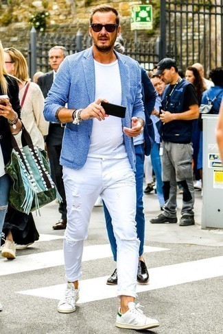 Какие пиджаки носить с белыми джинсами мужчине: Пиджак и белые джинсы — беспроигрышный вариант, если ты ищешь расслабленный, но в то же время стильный мужской ансамбль. Почему бы не добавить в этот образ толику небрежности с помощью белых кожаных низких кед?