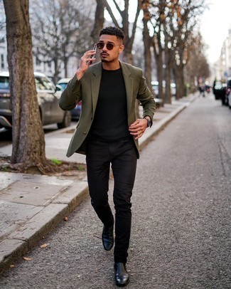 Какие ботинки челси носить с темно-зеленым пиджаком в 20 лет мужчине осень: Ансамбль из темно-зеленого пиджака и черных джинсов смотрится очень стильно, согласен? Не прочь сделать лук немного элегантнее? Тогда в качестве обуви к этому образу, стоит обратить внимание на ботинки челси. Думается, это прекрасный образ для межсезонного периода, когда погода становится прохладной.