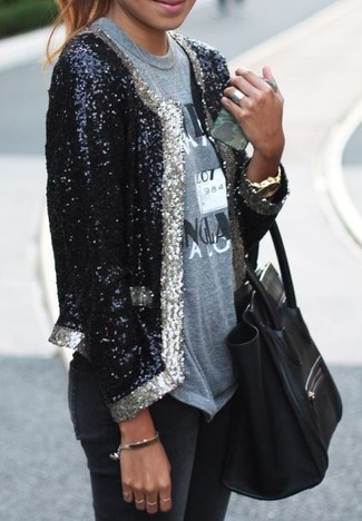 С чем носить черно-белый пиджак с пайетками в 30 лет женщине: Черно-белый пиджак с пайетками и черные джинсы скинни — must have предметы в гардеробе дам с превосходным чувством стиля.