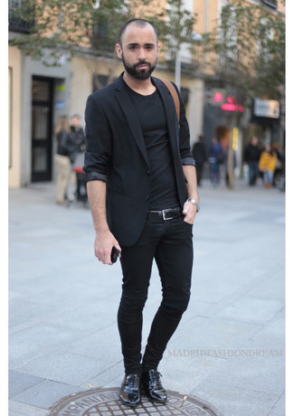 Какие оксфорды носить с черным пиджаком: Черный пиджак и черные зауженные джинсы — необходимые элементы стильного мужского гардероба. Любители экспериментов могут завершить ансамбль оксфордами, тем самым добавив в него толику изысканности.