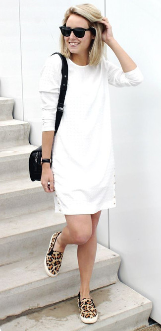 Бело-черное платье прямого кроя от Pop Boutique