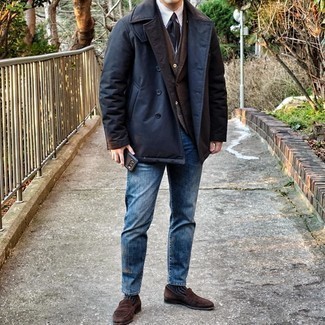 Какие лоферы носить с коричневым пиджаком в 30 лет мужчине: Если ты принадлежишь к той немногочисленной категории молодых людей, неплохо разбирающихся в трендах, тебе подойдет дуэт коричневого пиджака и синих джинсов. И почему бы не добавить в повседневный образ толику нарядности с помощью лоферов?