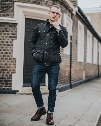 Какие джинсы носить с коричневыми повседневными ботинками в 20 лет мужчине: Сочетание черной полевой куртки и джинсов поможет создать стильный мужской образ. И почему бы не добавить в повседневный образ немного эффектности с помощью коричневых повседневных ботинок?