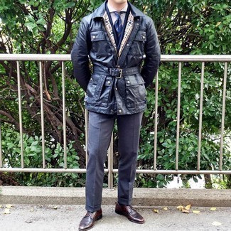 Какие классические рубашки носить с темно-сине-белым пиджаком в 30 лет мужчине осень: Темно-сине-белый пиджак в сочетании с классической рубашкой может стать прекрасным ансамблем для офиса. Вкупе с этим ансамблем гармонично смотрятся темно-коричневые кожаные туфли дерби. Имея подобный образ в своем гардеробе, ты всегда будешь выглядеть образцово-показательно, несмотря на портящуюся погоду.