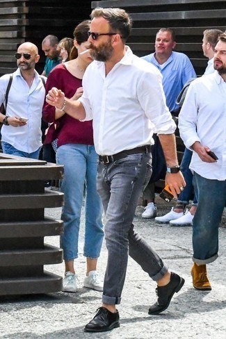 Какие туфли дерби носить с серыми джинсами в теплую погоду: Белая рубашка с длинным рукавом и серые джинсы — превосходный вариант для несложного, но модного мужского ансамбля. Думаешь привнести сюда нотку классики? Тогда в качестве дополнения к этому образу, выбирай туфли дерби.