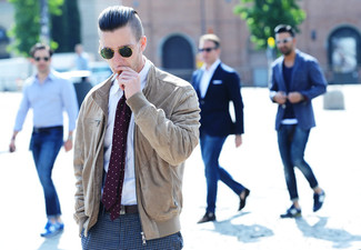 Как носить бомбер с классической рубашкой мужчине в деловом стиле: Бомбер в паре с классической рубашкой — идеальный офисный вариант для мужчин.