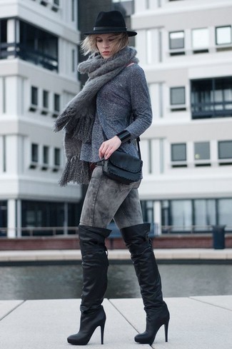 Женский серый меховой шарф от Lanvin