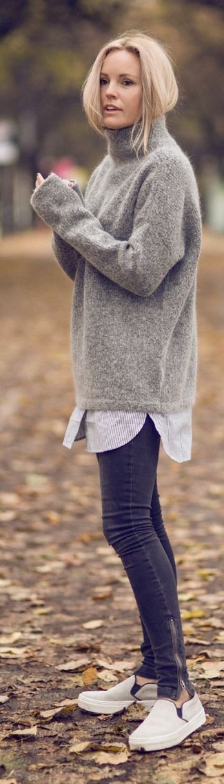 Женский серый шерстяной свитер от Twin-Set