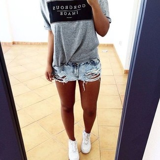 Женская серая футболка с круглым вырезом с принтом от Calvin Klein Jeans