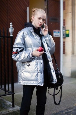 Женская серебряная куртка-пуховик от QED London