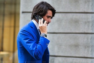 Как носить белую классическую рубашку с синим пиджаком в 30 лет мужчине в деловом стиле: Синий пиджак и белая классическая рубашка — идеальный вариант для светского мероприятия.