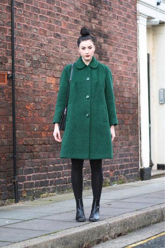 Женское темно-зеленое пальто от Goen.J
