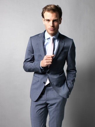 С чем носить светло-коричневый галстук мужчине в теплую погоду: Сочетание темно-серого костюма и светло-коричневого галстука поможет воплотить элегантный мужской стиль.