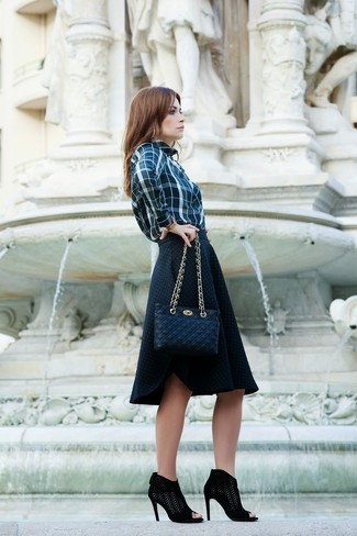 Черная юбка-миди со складками от McQ by Alexander McQueen