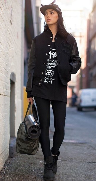Женская черно-белая футболка с круглым вырезом с принтом от Misbhv