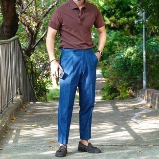 Какие лоферы носить с темно-синими классическими брюками мужчине лето: Коричневая футболка-поло и темно-синие классические брюки отлично впишутся в любой мужской образ — расслабленный повседневный образ или же изысканный вечерний. Если ты не боишься сочетать в своих луках разные стили, на ноги можно надеть лоферы. В таком ансамбле будет очень удобно, если на улице больше 25 градусов тепла.