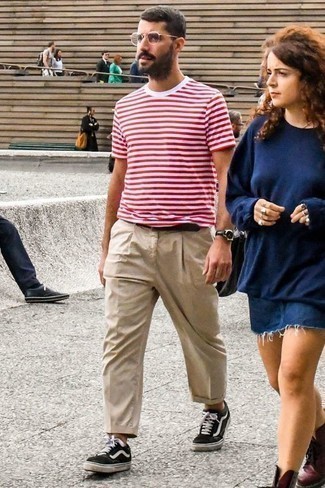 Мужская бело-красная футболка с круглым вырезом в горизонтальную полоску от Prada