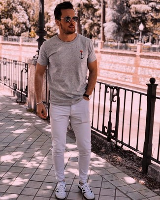Мужская серая футболка с круглым вырезом с принтом от AMI Alexandre Mattiussi