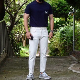 Мужская темно-синяя футболка с круглым вырезом с вышивкой от Emporio Armani