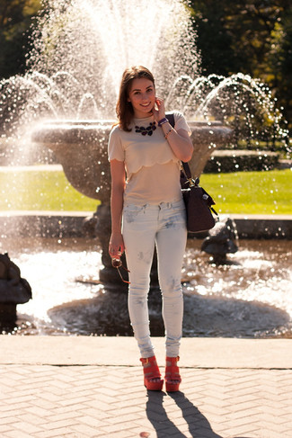 Женская бежевая футболка с круглым вырезом от Trussardi Jeans