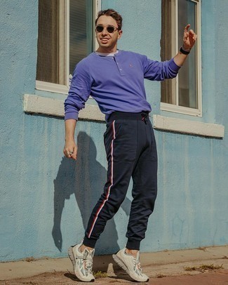 Мужские темно-синие спортивные штаны от Moncler