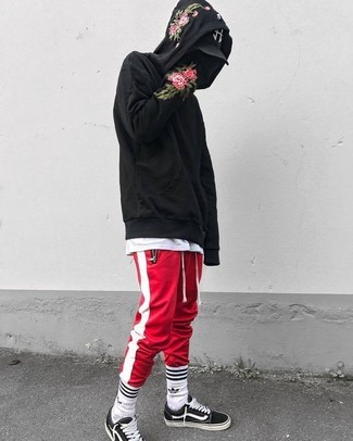 Мужские красные спортивные штаны в вертикальную полоску от Gucci