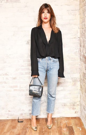 Как носить туфли с джинсами в 20 лет в деловом стиле: Черная шифоновая блуза на пуговицах и джинсы — необходимые вещи в гардеробе противоположного пола с отменным вкусом в одежде. Туфли чудесно дополнят этот наряд.