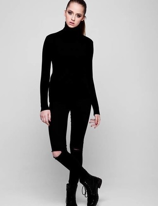 Какие джинсы носить с черной водолазкой женщине в стиле кэжуал: Черная водолазка и джинсы — необходимые вещи в арсенале дам с чувством стиля. Любишь дерзкие решения? Тогда заверши свой образ черными кожаными ботинками на шнуровке .