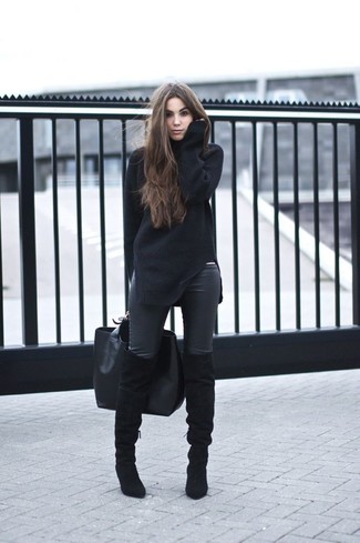 Женский черный шерстяной свитер от Saint Laurent
