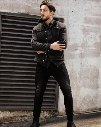 Какие джинсовые куртки носить с черными ботинками челси мужчине: Если ты ценишь комфорт и функциональность, не обходи стороной такое сочетание джинсовой куртки и черных джинсов. Разнообразить образ и добавить в него немного классики помогут черные ботинки челси.