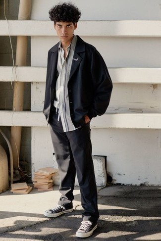 Мужская серая рубашка с коротким рукавом в вертикальную полоску от Thom Browne