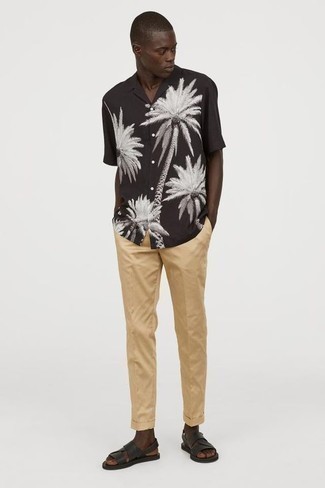 Мужская черно-белая рубашка с коротким рукавом с принтом от Dolce & Gabbana