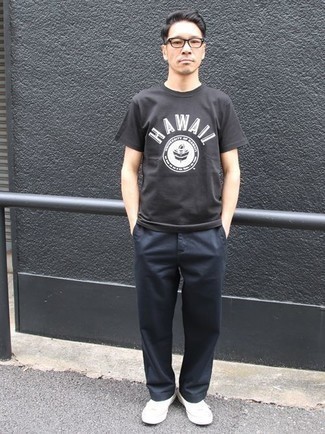Мужская черно-белая футболка с круглым вырезом с принтом от Moschino