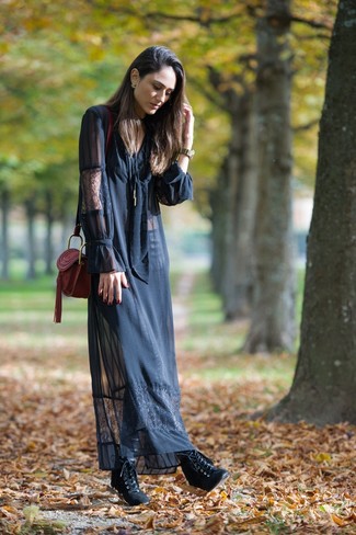 Черное кружевное платье от Vanessa Bruno