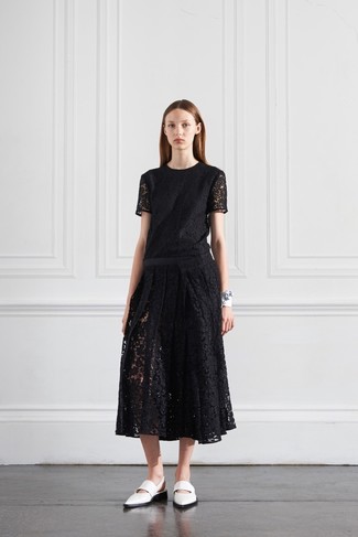 Черное кружевное платье-миди от TFNC