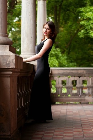 Черное платье-макси от Norma Kamali