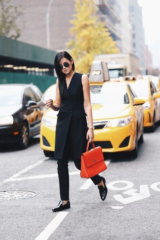Черное платье-смокинг от McQ by Alexander McQueen