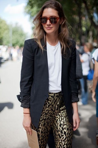 С чем носить брюки с леопардовым принтом в 30 лет женщине: Черный пиджак и брюки с леопардовым принтом будут прекрасно смотреться в модном гардеробе самых требовательных красоток.