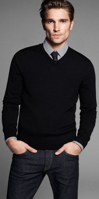 Мужской черный свитер с v-образным вырезом от Hugo Boss