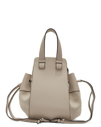 Бежевая кожаная большая сумка от Loewe