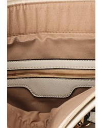 Бежевая кожаная большая сумка от Marc Johnson